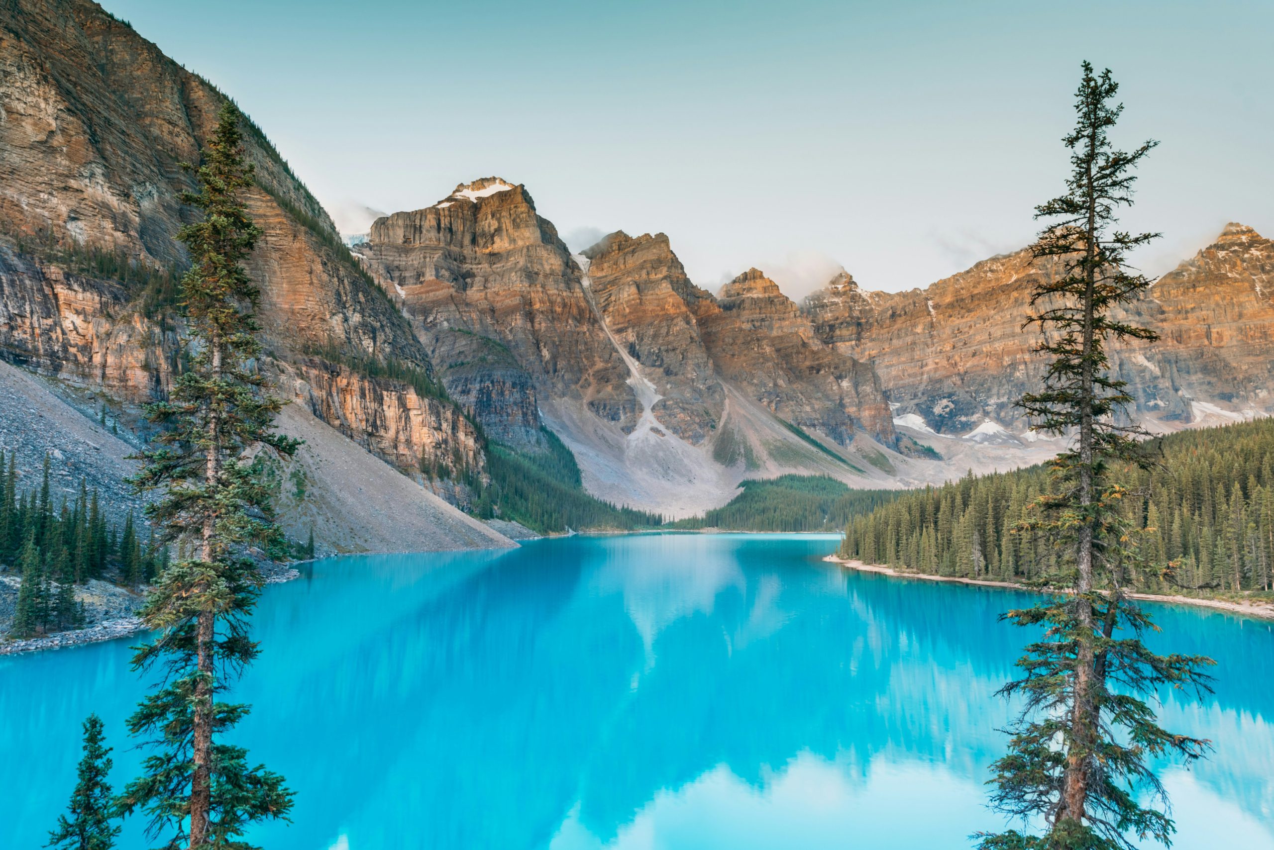 Peak Alignement Ostheopathy – Moraine Lake view Image of Moraine Lake in Alberta, Canada